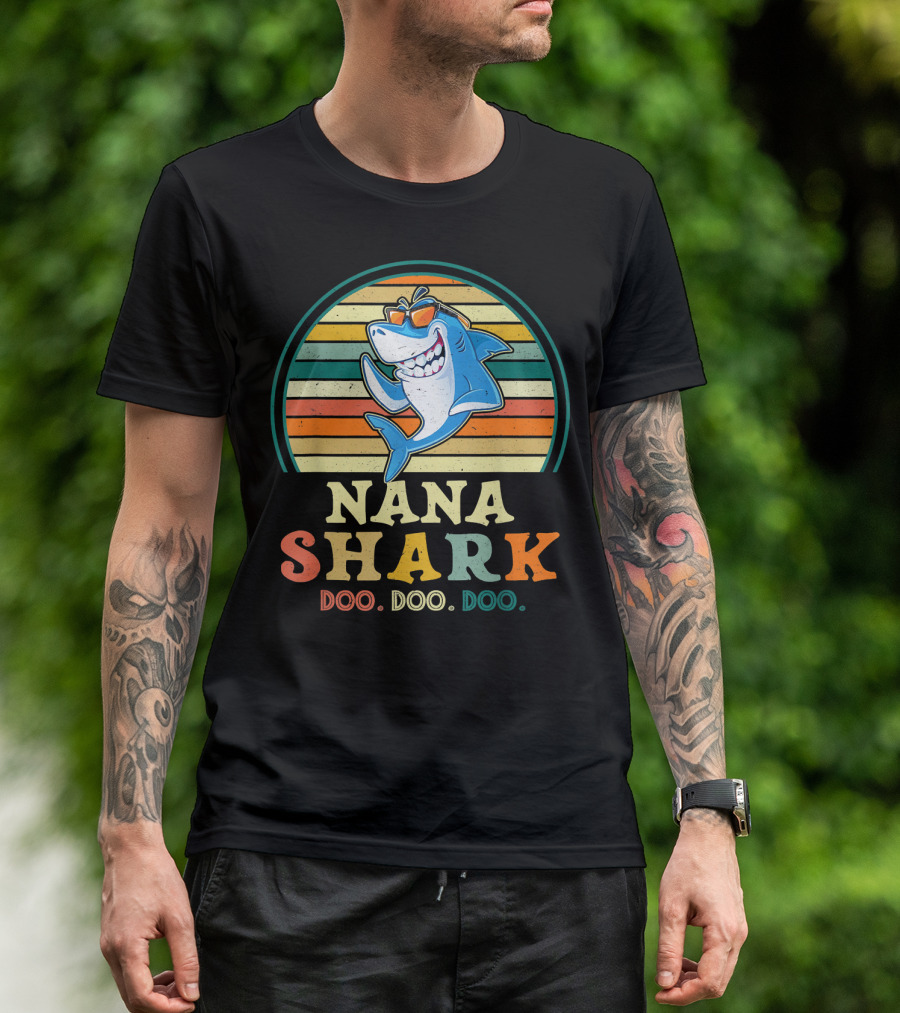 Nana Shark Doo Doo Doo Retro T-Shirt
