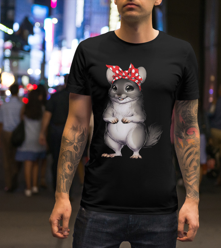 Funny Chinchilla Mom Red Bandana Polka Dots T-Shirt