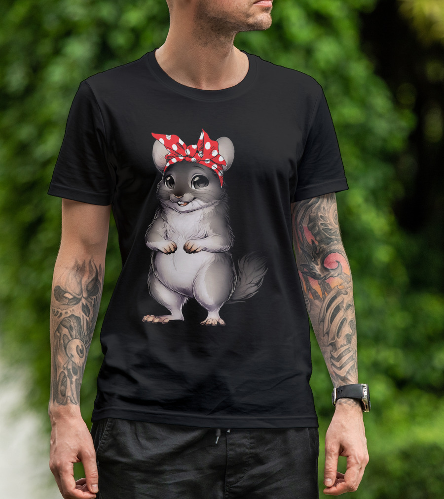 Funny Chinchilla Mom Red Bandana Polka Dots T-Shirt