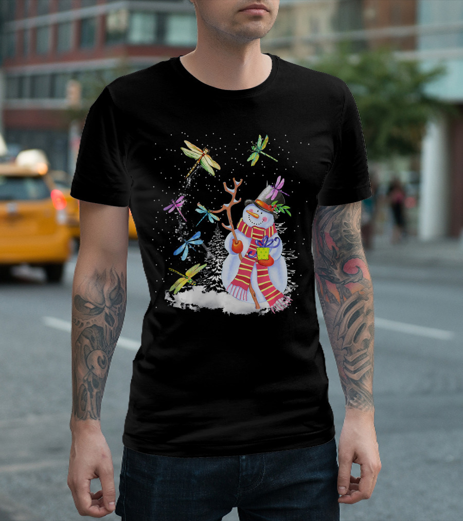 Dragonfly Snowman Merry Winter Scene with Gift and Scarf T-Shirt