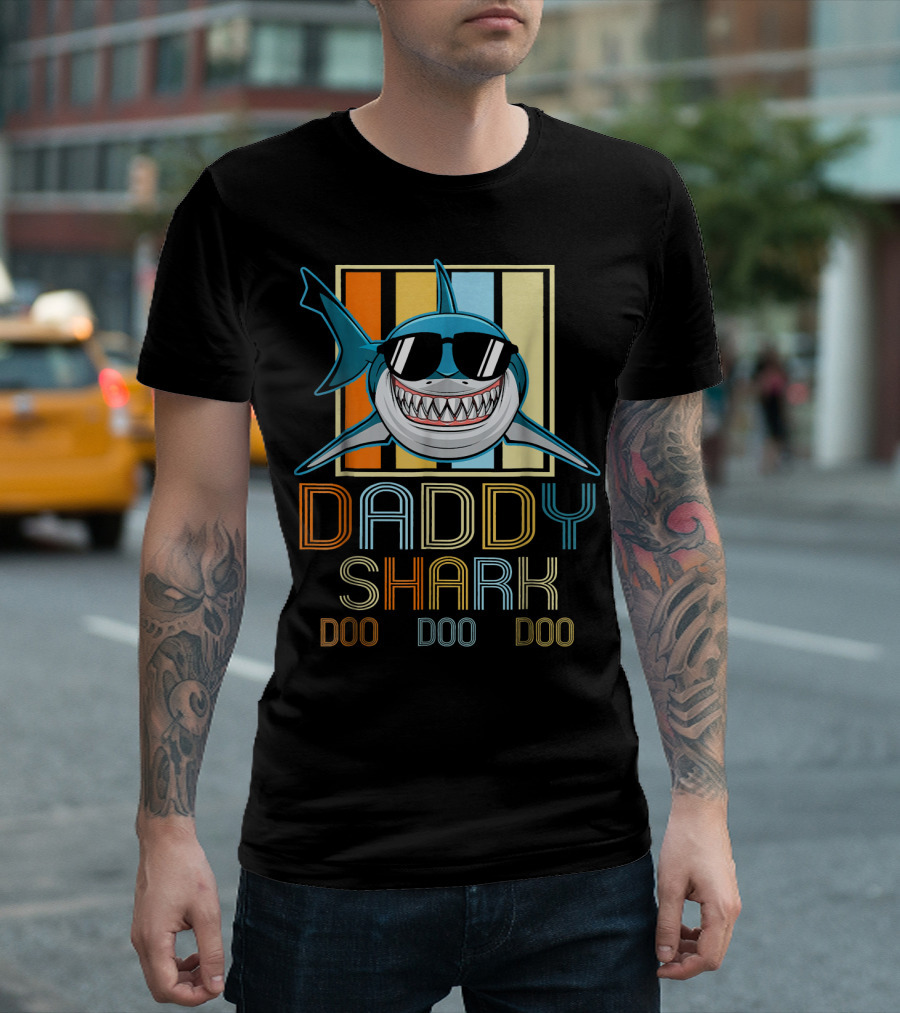 Daddy Shark Doo Doo Doo Sunglasses Retro Stripes T-Shirt