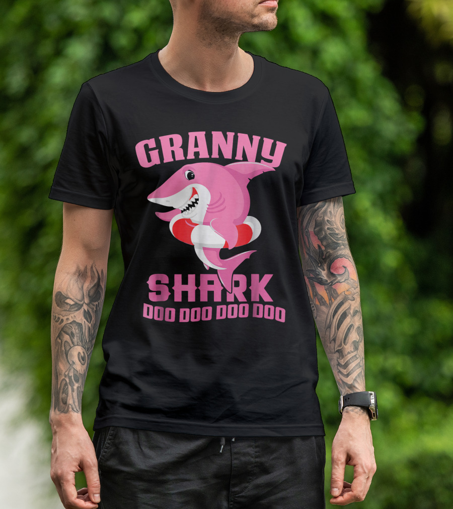 Granny Shark Doo Doo Doo Doo Grandpa Gran T-Shirt