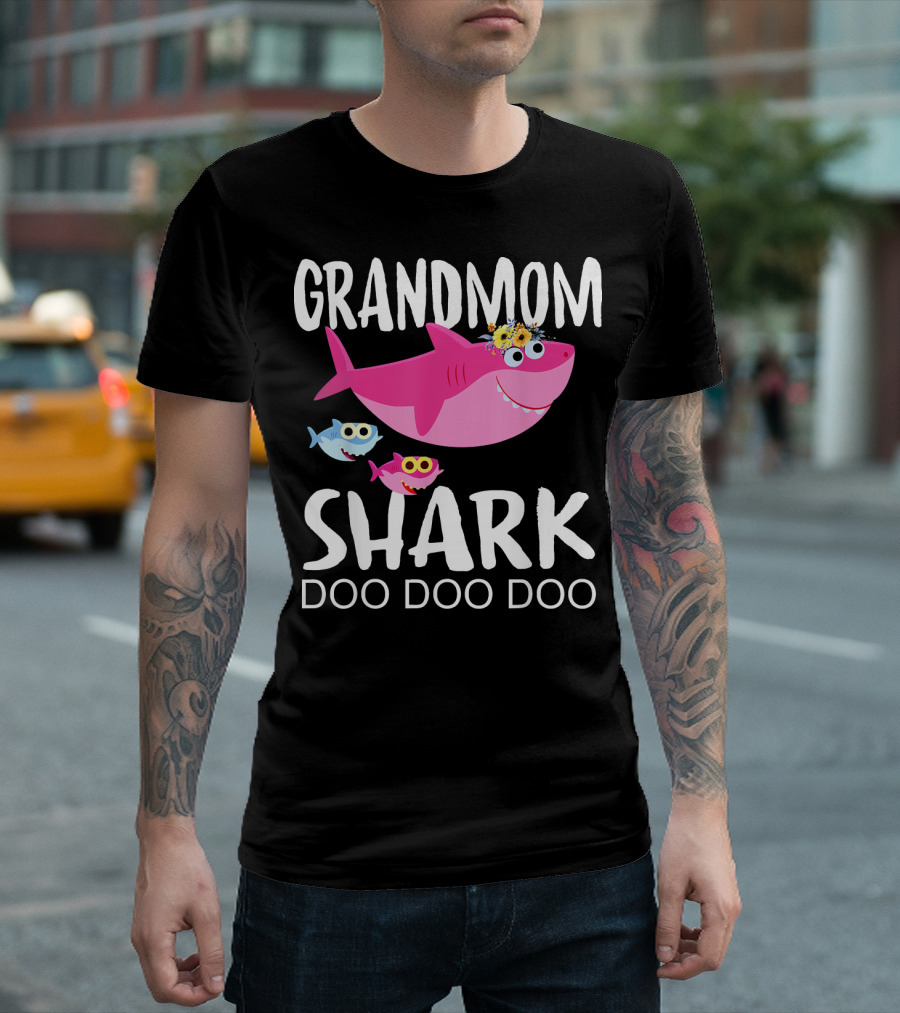 GRANDMOM SHARK DOO DOO DOO T-Shirt
