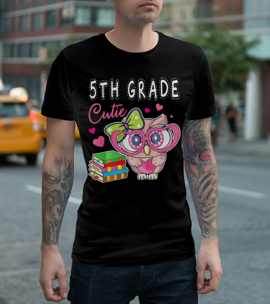 5th Grade Cutie Owl with Books and Hearts T-Shirt
