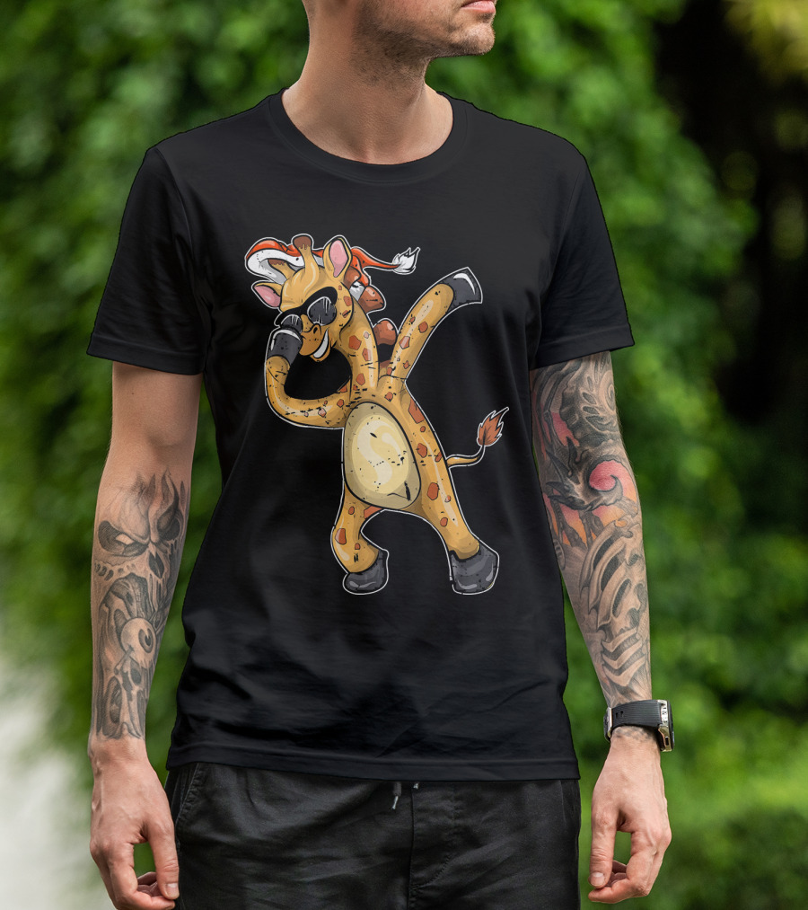 Christmas Animal Dabbing Giraffe Santa Hat Sunglasses T-Shirt