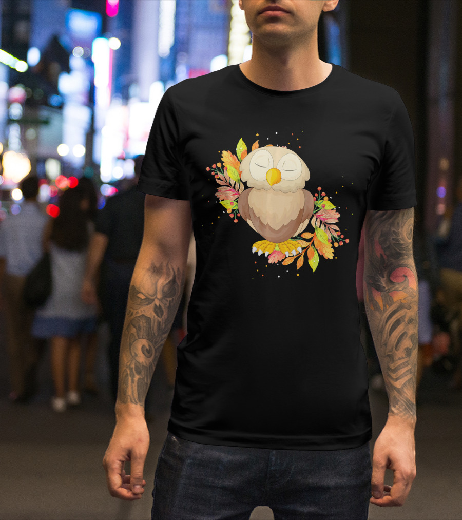 Cute Autumn Thanksgiving Owl With Leaves And Berries T-Shirt