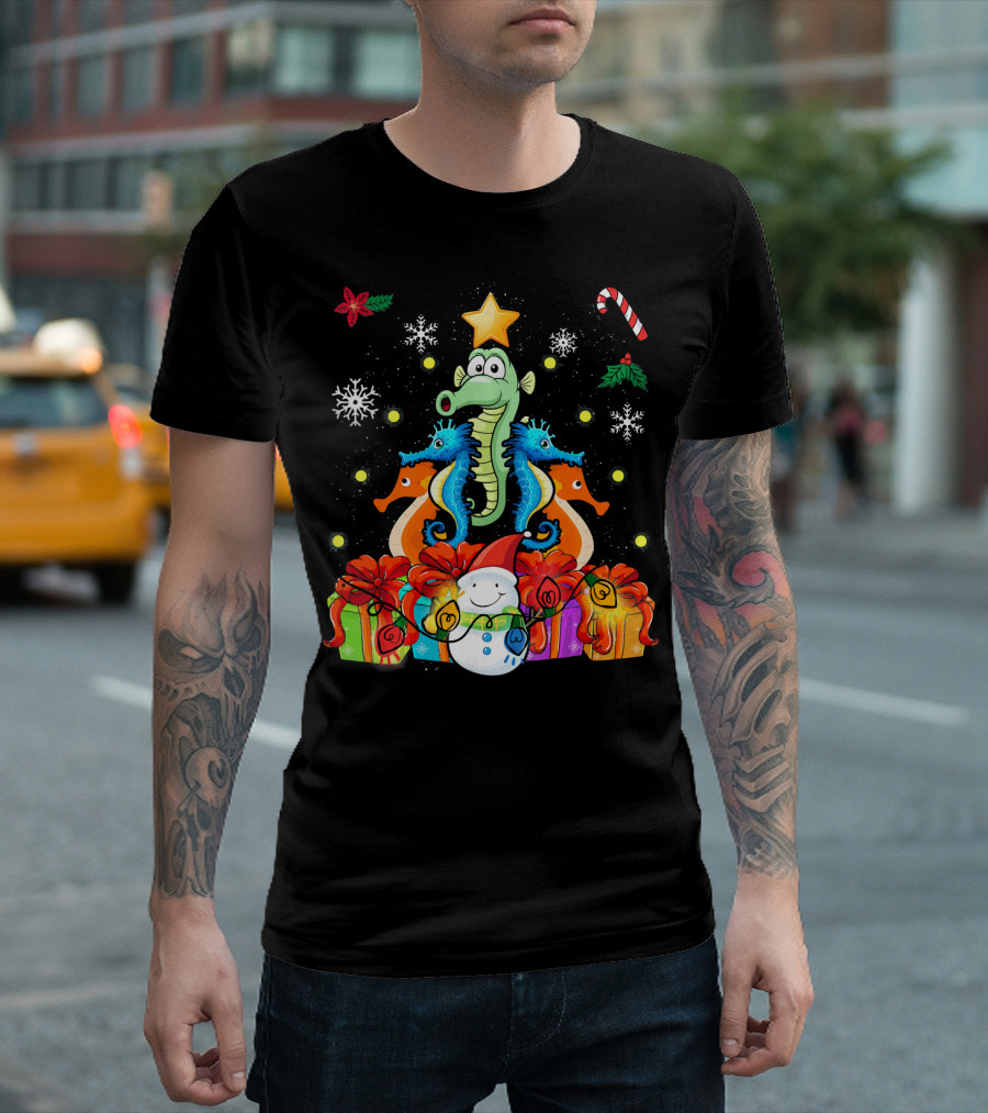 Funny Seahorse Christmas Tree Cute Decor Snowman Presents T-Shirt