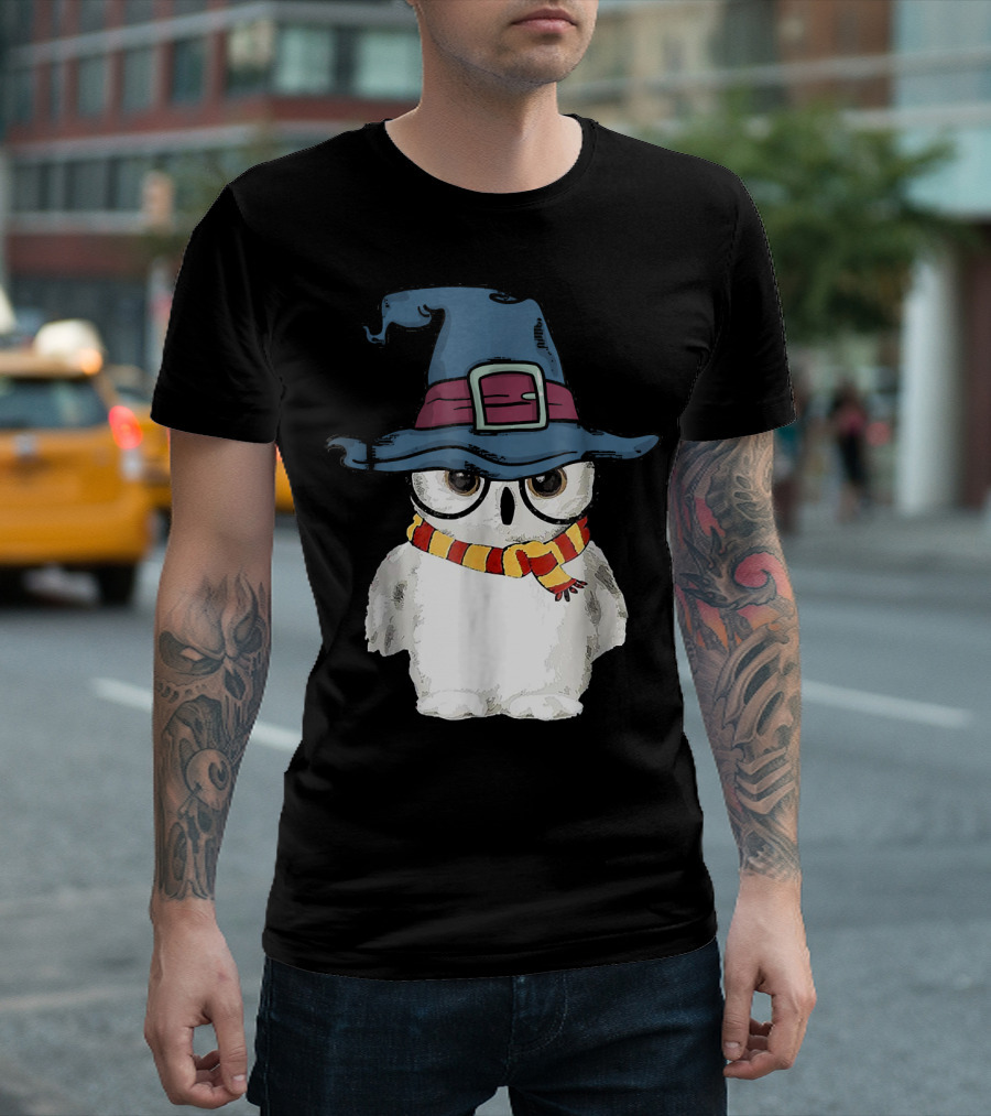 Funny Cute Owl In Magical Wizard Hat With Striped Scarf T-Shirt