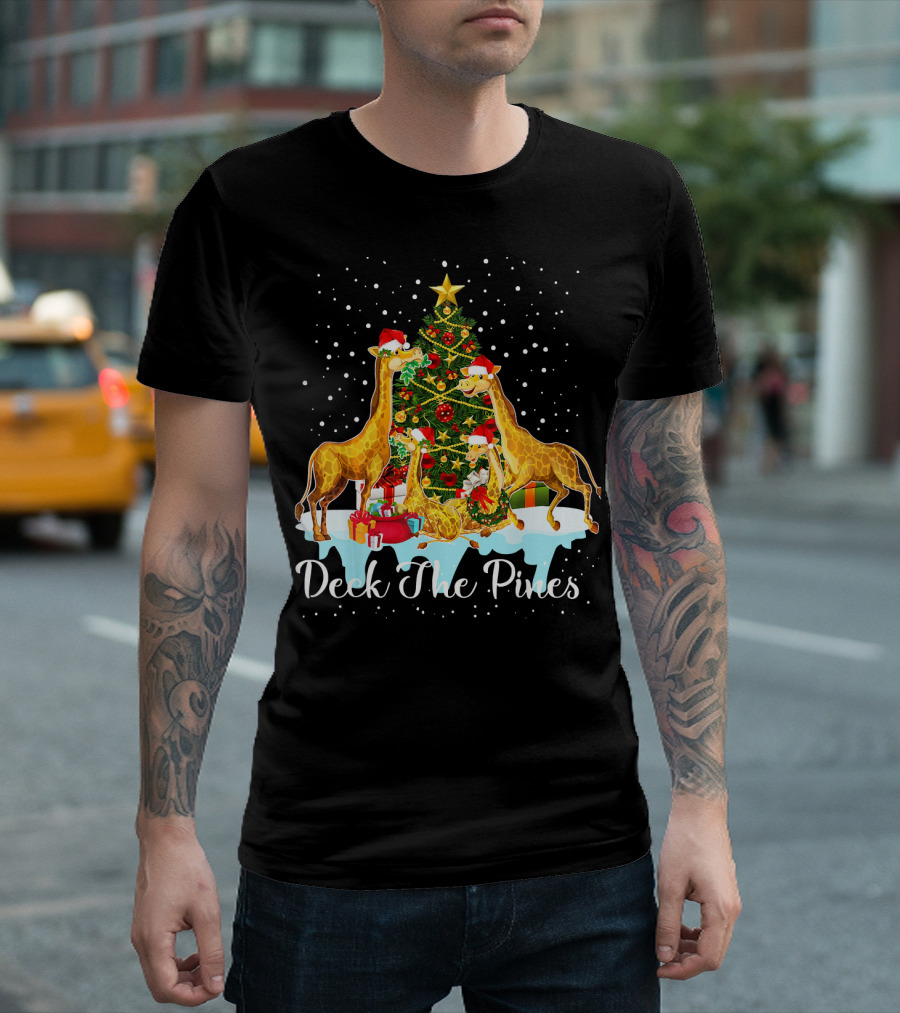 Deck The Pines Giraffe Christmas Santa Hats Presents Christmas Tree T-Shirt