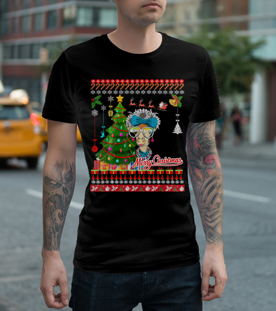Merry Christmas Giraffe With Tree And Reindeer T-Shirt