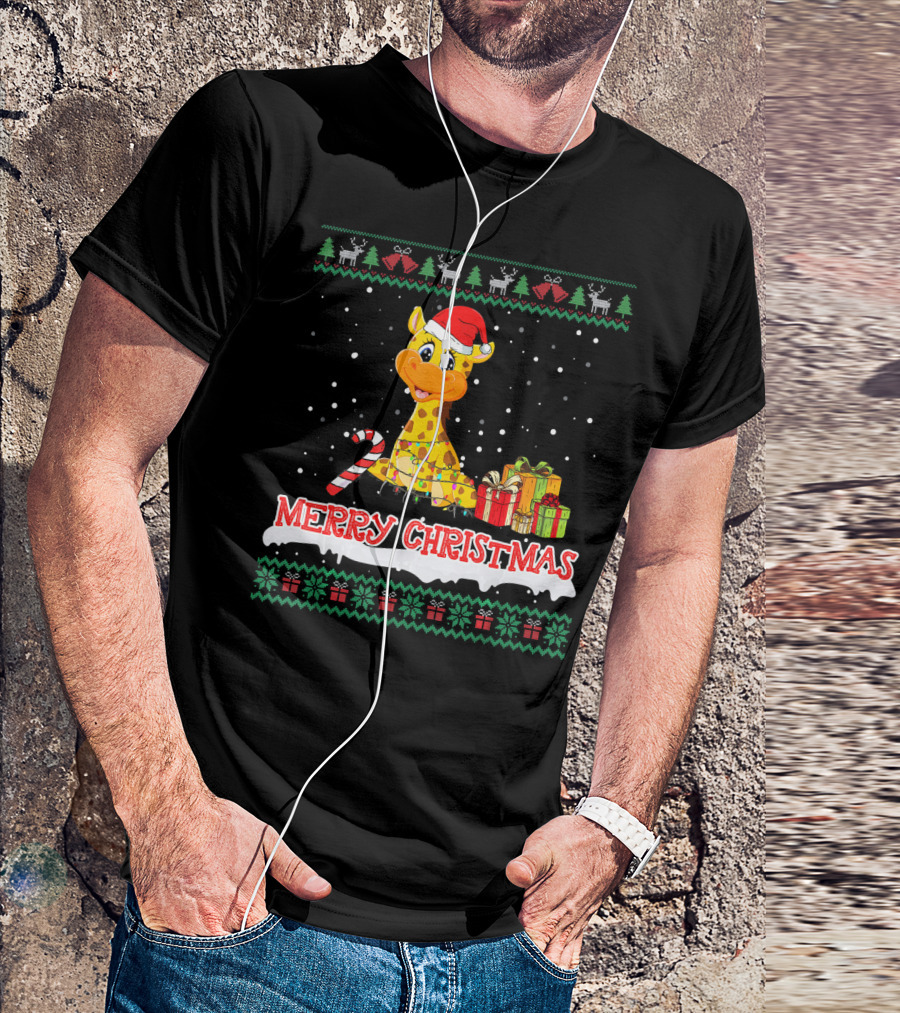 Merry Christmas Giraffe In Santa Hat With Candy Cane And Gifts For Animal Lovers T-Shirt