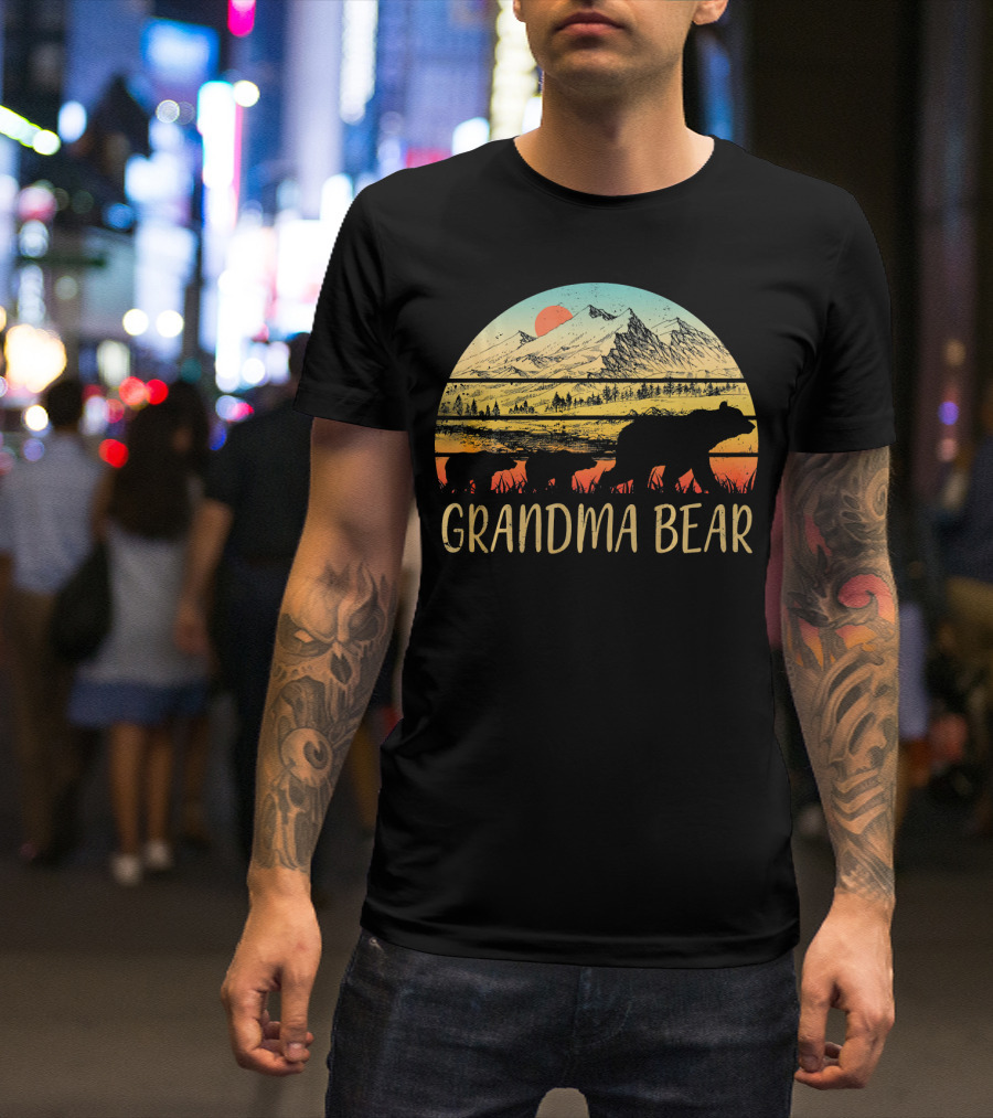Grandma Bear With Two Cubs Retro Mountain T-Shirt