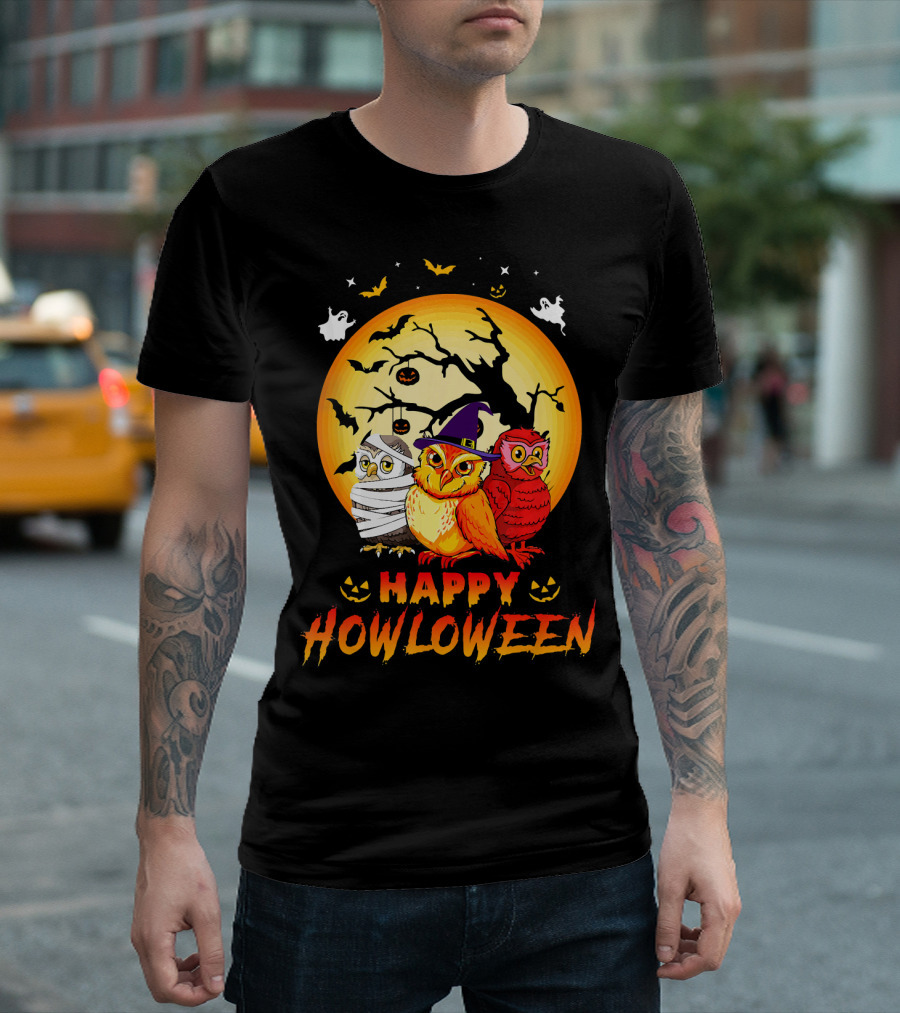 Happy Howloween Three Owls In Halloween Costumes With Full Moon And Bats T-Shirt