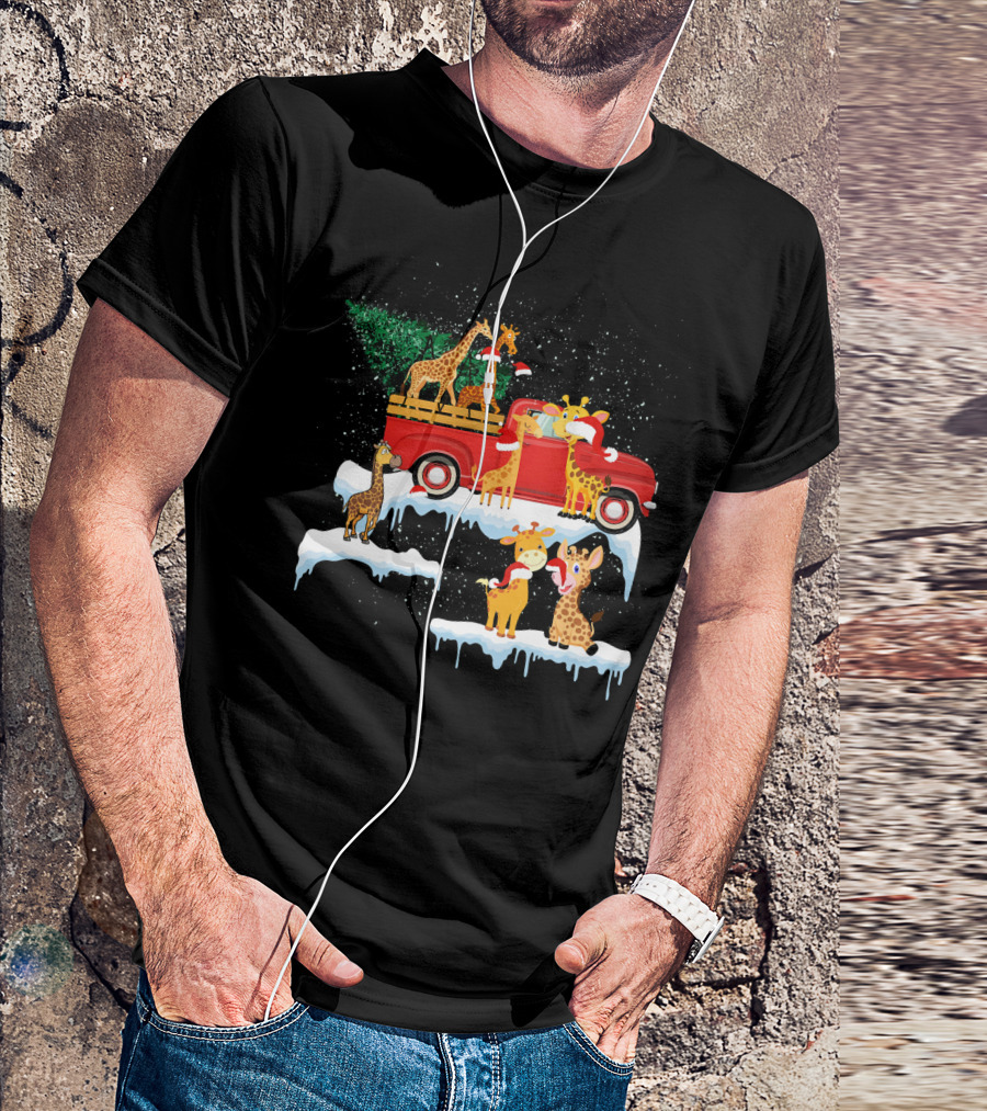 Giraffe Family With Hats On Red Truck With Tree Merry Xmas T-Shirt