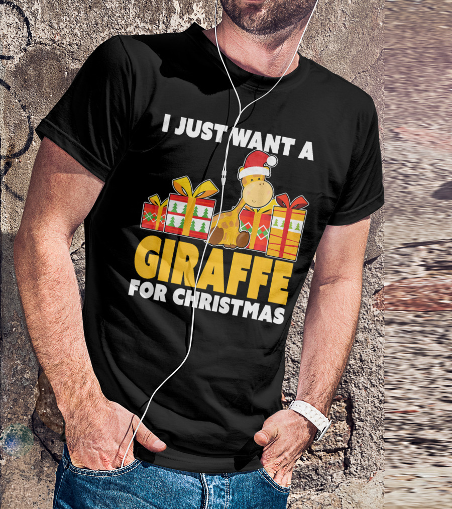 I Just Want A Giraffe For Christmas Giraffe With Santa Hat Cute Giraffe T-Shirt