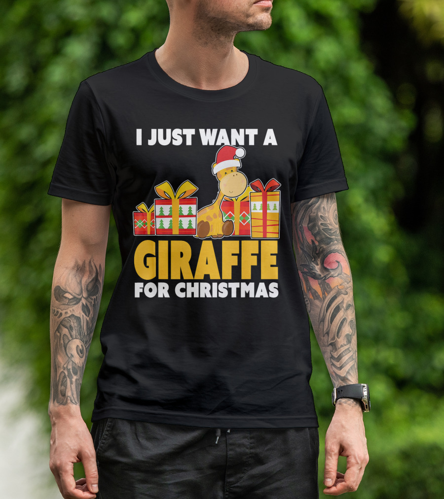 I Just Want A Giraffe For Christmas Giraffe With Santa Hat Cute Giraffe T-Shirt