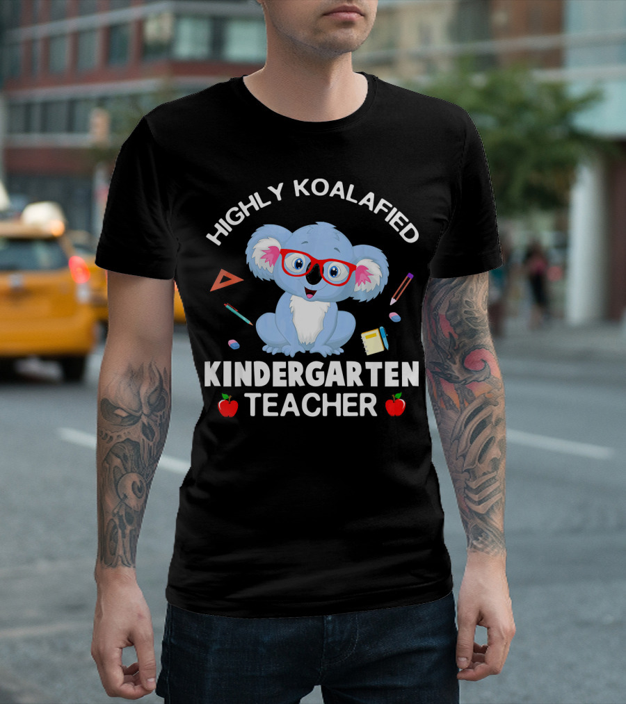Highly Koalafied Kindergarten Teacher Cute Koala with School Supplies and Red Glasses T-Shirt