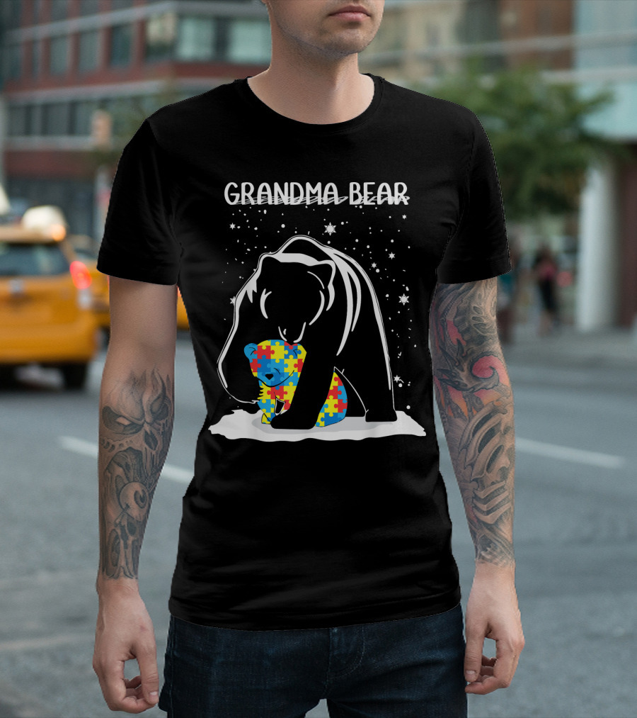 GRANDMA BEAR HUGGING PUZZLE PATTERN TEDDY AUTISM AWARENESS T-Shirt