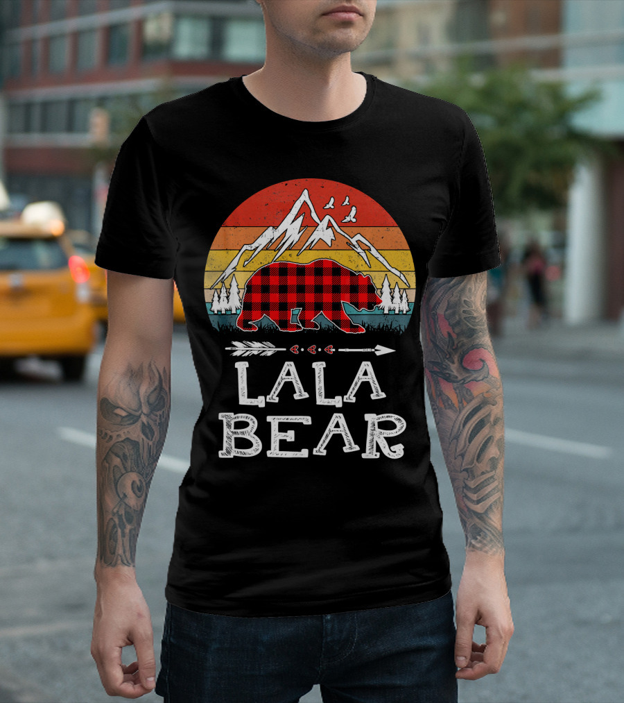 Lala Bear Christmas Red Plaid Buffalo Mountain Scene Vintage T-Shirt