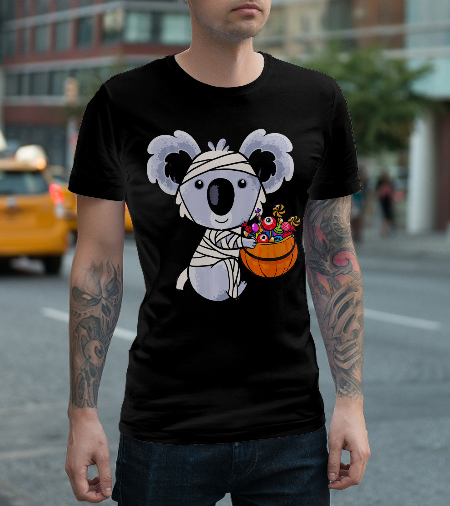 Koala Mummy Holding Jack O Lantern Pumpkin With Halloween Candy T-Shirt