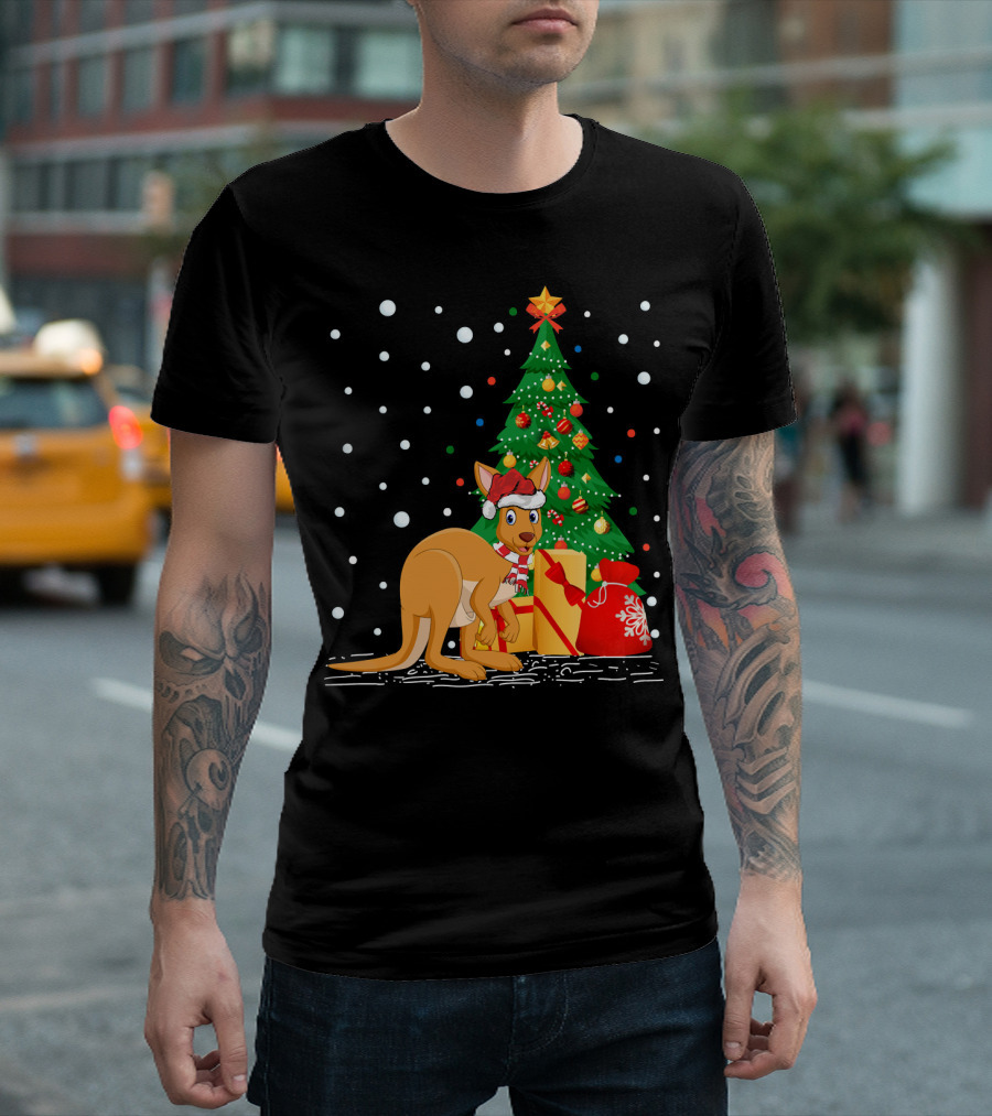 Kangaroos Lover Xmas Santa Hat Kangaroo Christmas Tree Present T-Shirt