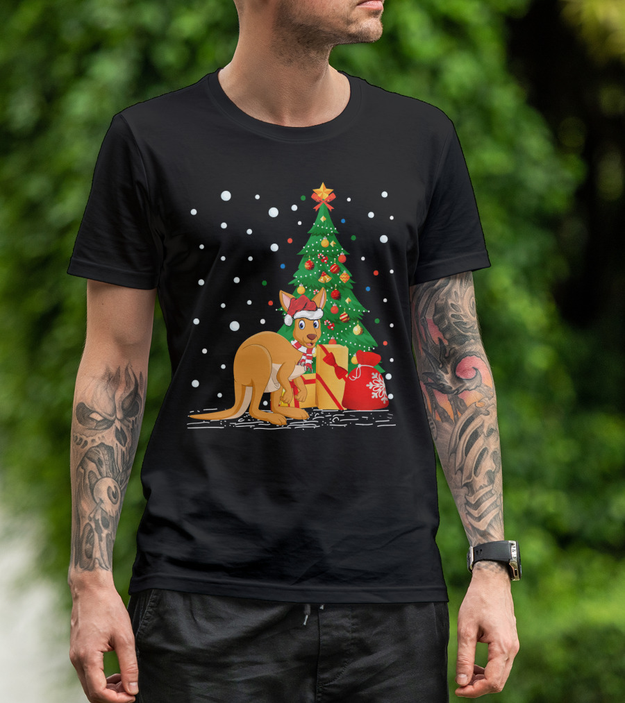 Kangaroos Lover Xmas Santa Hat Kangaroo Christmas Tree Present T-Shirt