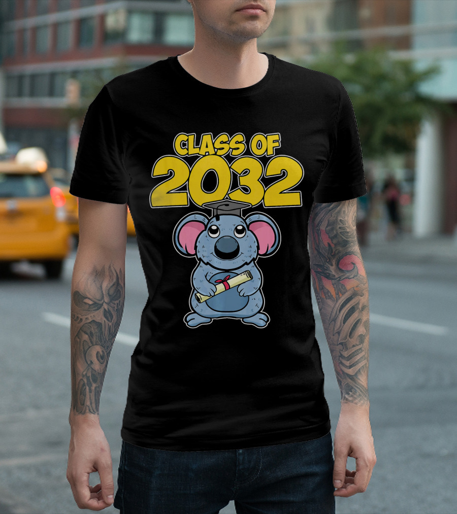 Class Of 2032 Koala Graduation Cap Diploma T-Shirt