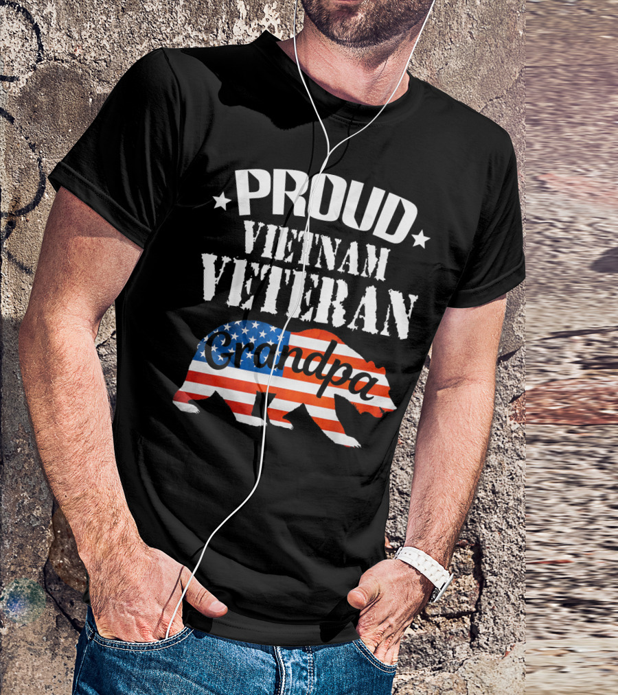 Proud Vietnam Veteran Grandpa American Flag Bear T-Shirt
