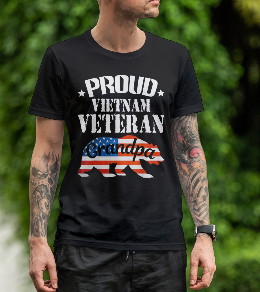 Proud Vietnam Veteran Grandpa American Flag Bear T-Shirt