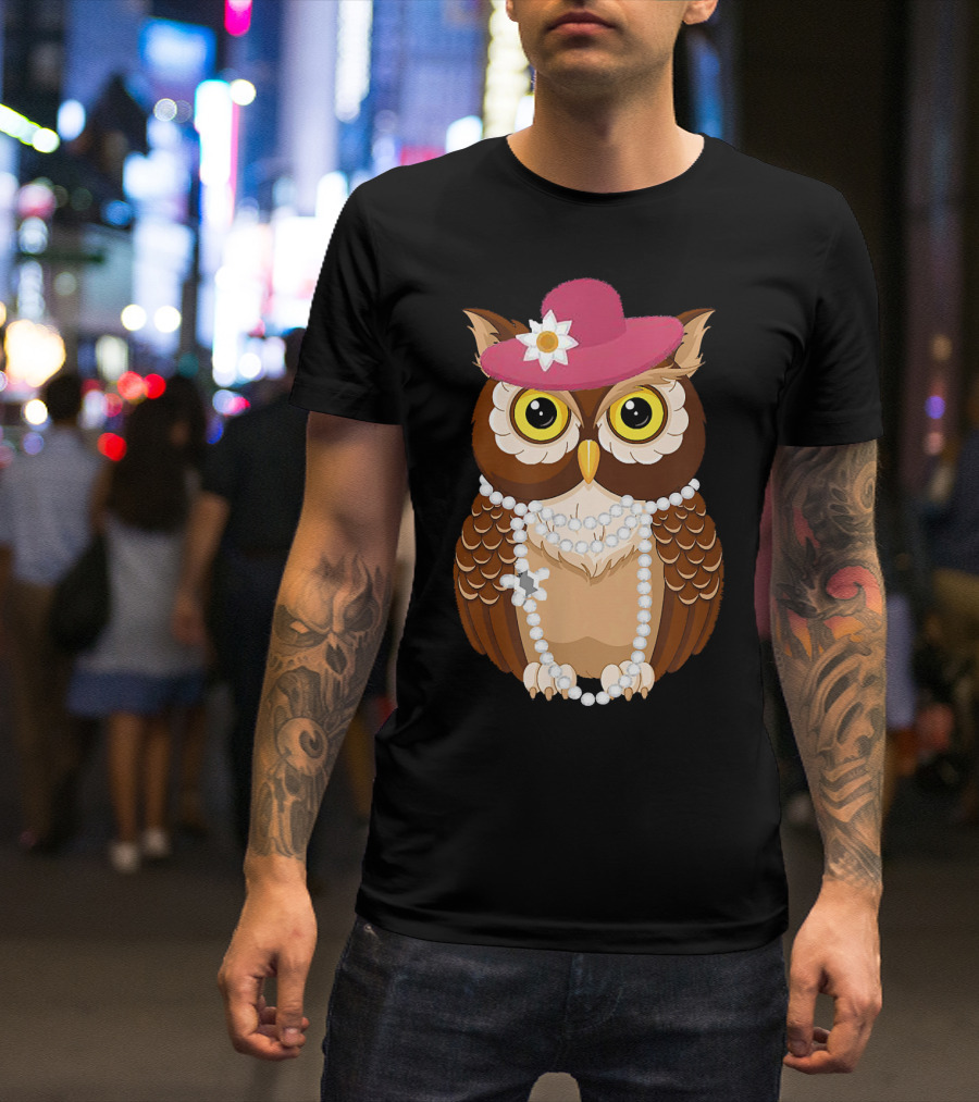 Owl Mom For Owl Lovers Mother Cute Owl With Hat And Pearls T-Shirt