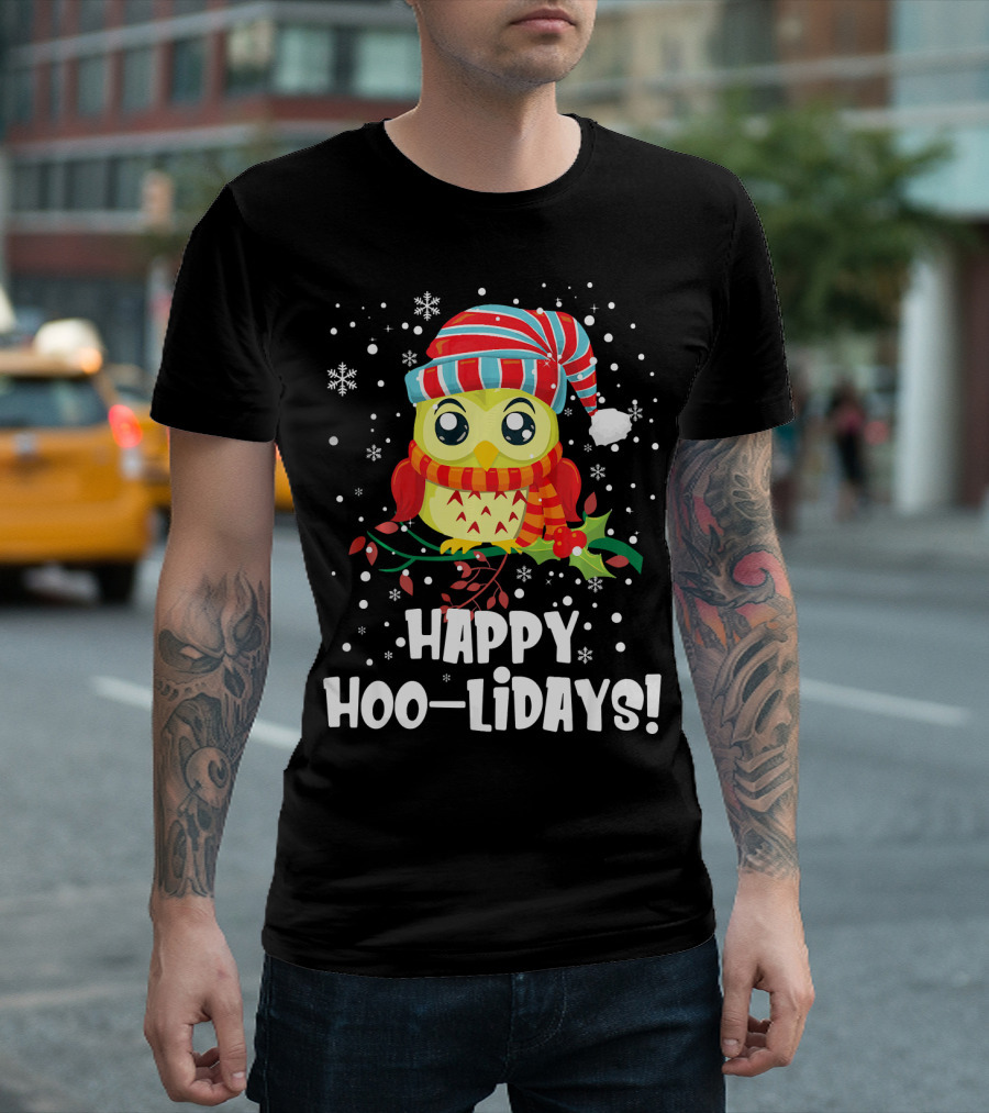 Happy Hoo-Lidays Owl Snowflakes And Striped Santa Hat T-Shirt