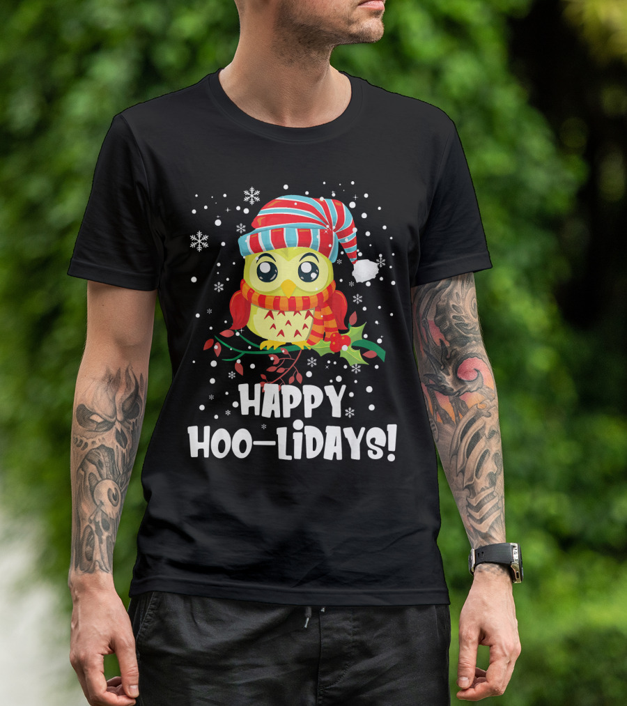 Happy Hoo-Lidays Owl Snowflakes And Striped Santa Hat T-Shirt
