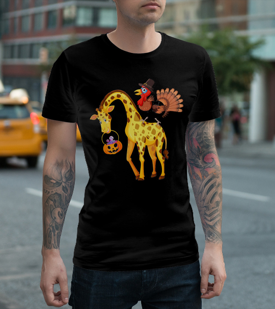 Turkey Riding Giraffe Pumpkin Funny Gira Thanksgiving Halloween Mashup T-Shirt
