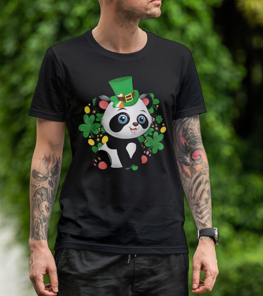 St Patricks Day Panda Cute Bear With Shamrocks And Leprechaun Hat T-Shirt