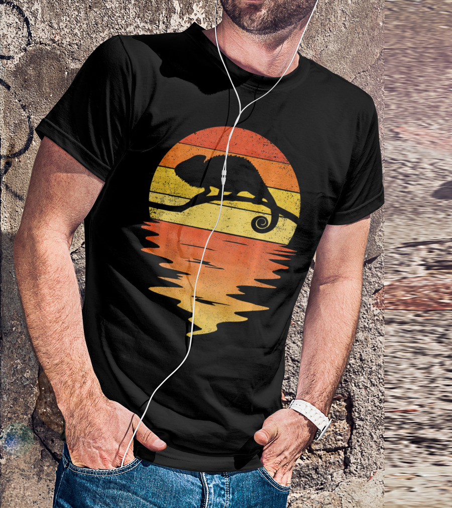 Chameleon 70s Vintage Retro Sunset Silhouette Reflections T-Shirt