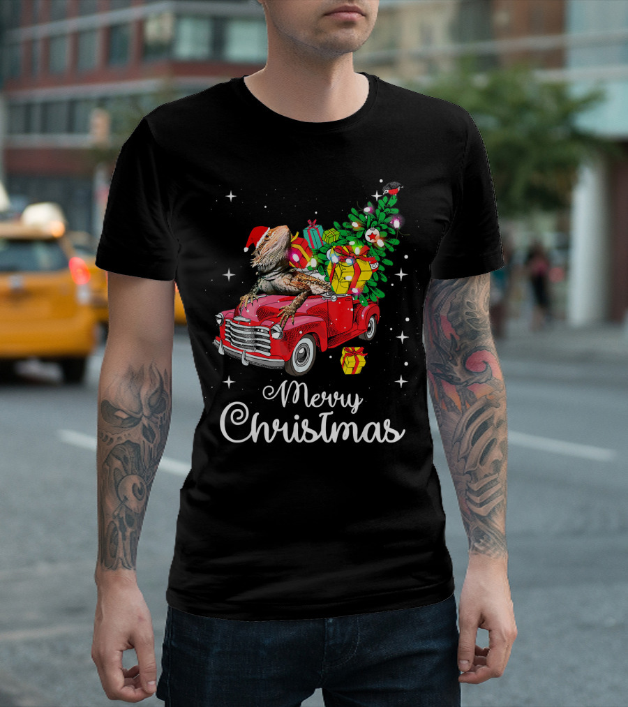 Merry Christmas Bearded Dragon Riding Red Truck With Gifts And Tree T-Shirt