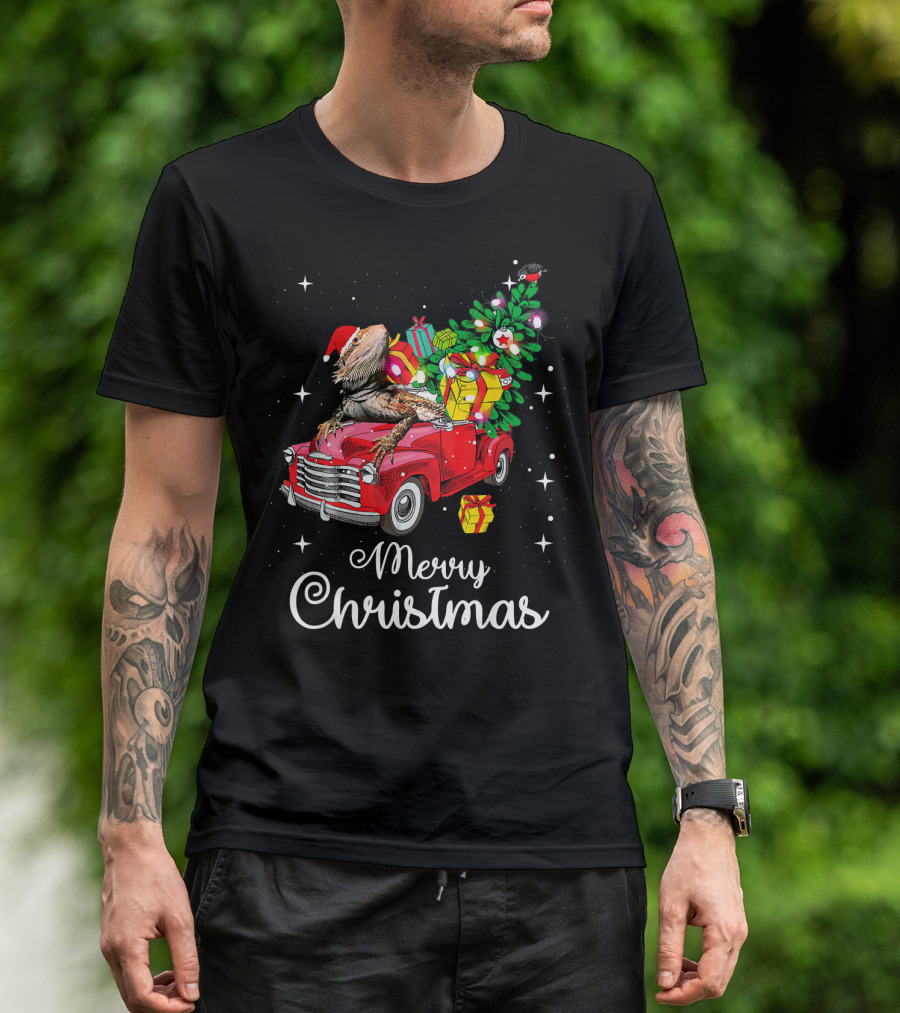 Merry Christmas Bearded Dragon Riding Red Truck With Gifts And Tree T-Shirt