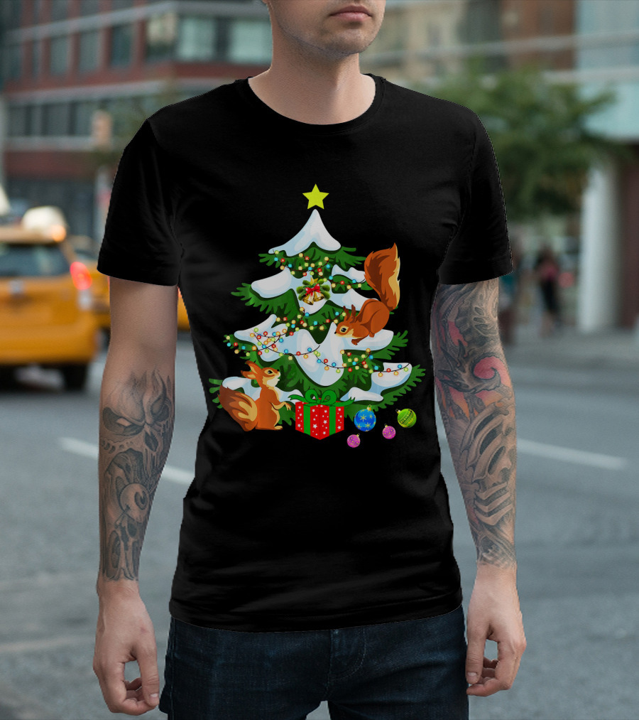 Cute Squirrel Christmas Tree With Presents And Ornaments T-Shirt