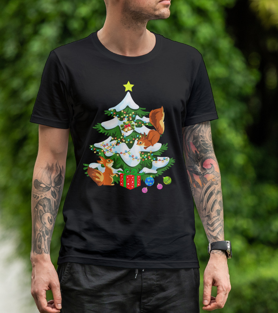 Cute Squirrel Christmas Tree With Presents And Ornaments T-Shirt
