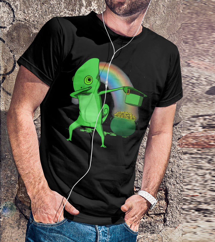 Dabbing Chameleon Leprechaun With Rainbow And Pot Of Gold St Patricks T-Shirt