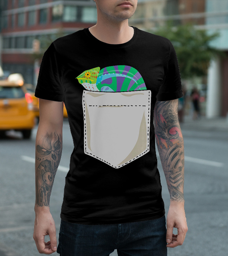 Pocket Chameleon Christmas Style Best For Holiday Fun T-Shirt