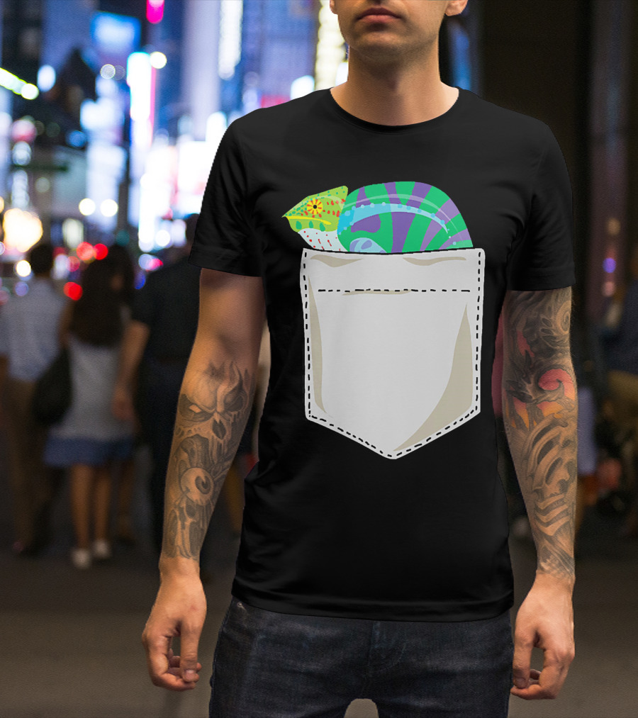 Pocket Chameleon Christmas Style Best For Holiday Fun T-Shirt
