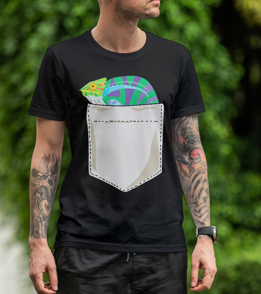 Pocket Chameleon Christmas Style Best For Holiday Fun T-Shirt