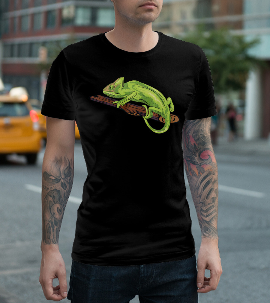 Classic Green Chameleon Lizard Reptile On Branch T-Shirt