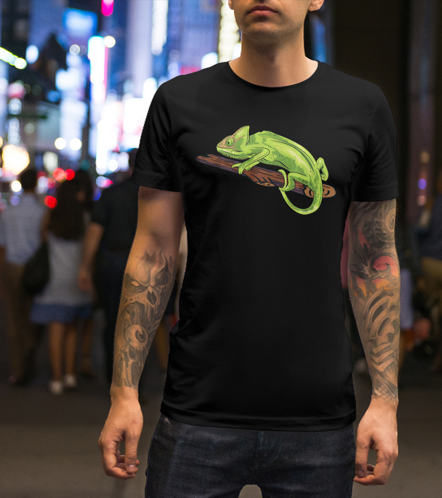Classic Green Chameleon Lizard Reptile On Branch T-Shirt