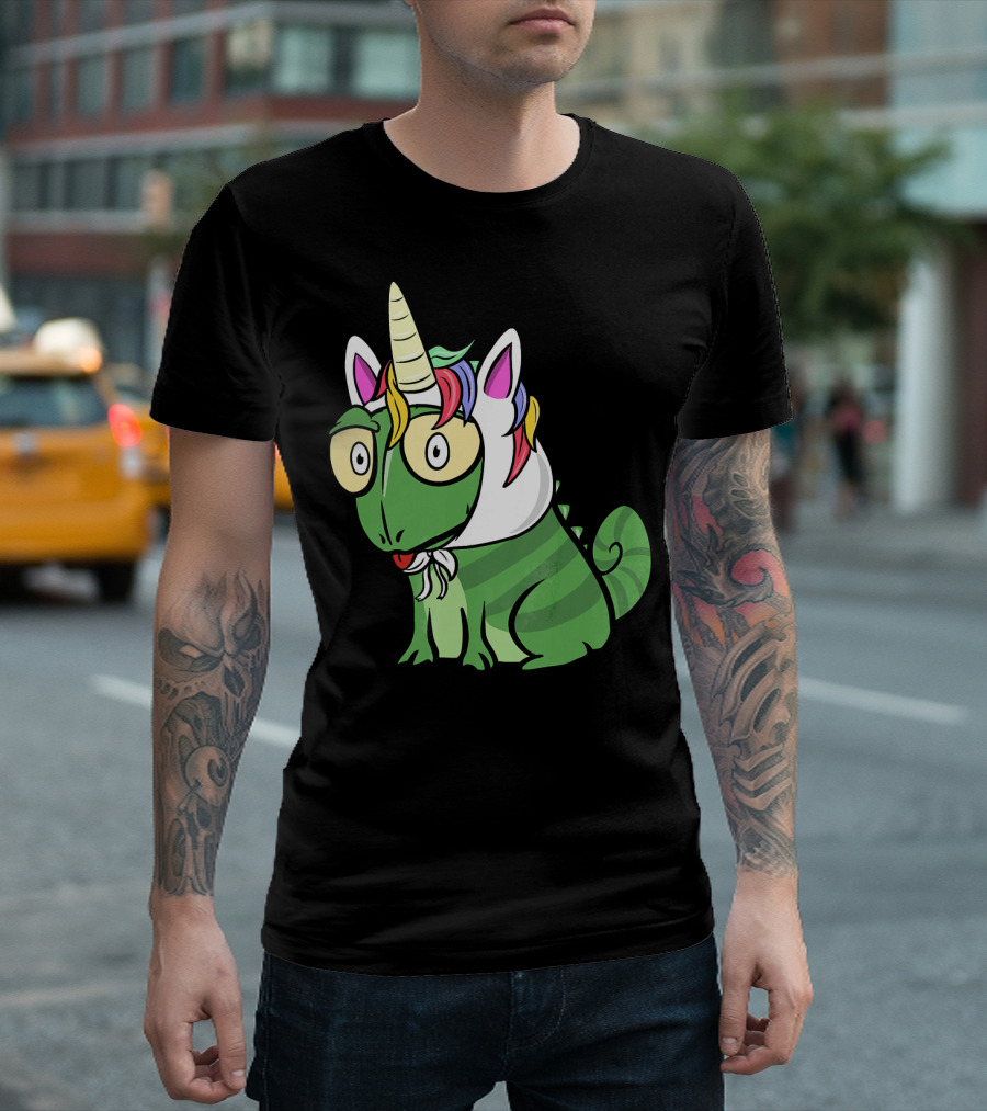 Chameleon Unicorn Hat Funny Pet Colorful Costume Quirky Character T-Shirt