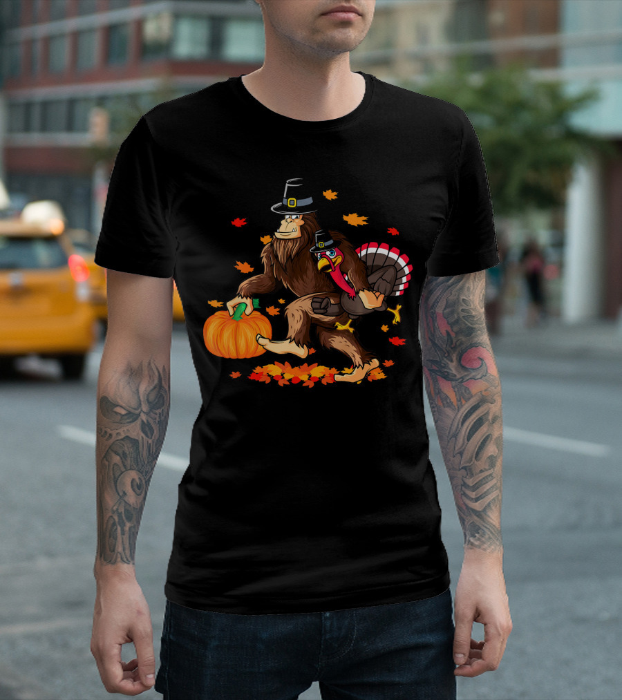 Funny Bigfoot Thanksgiving Pilgrim Turkey Holding Pumpkin With Autumn Leaves T-Shirt