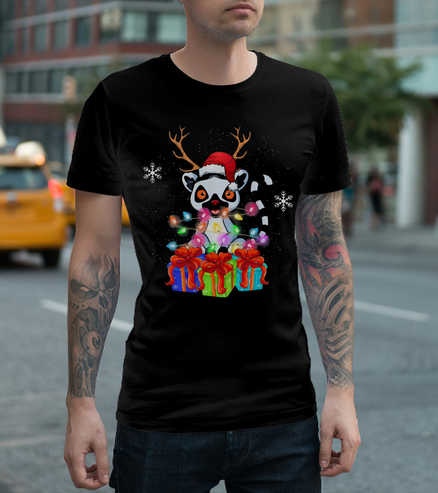 Funny Lemur With Christmas Xmas Lights Reindeer Antlers Santa Hat Snowflakes Gift Boxes T-Shirt