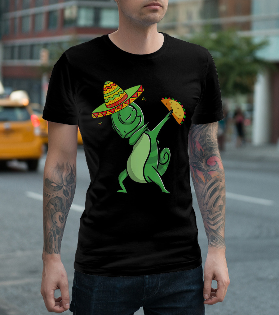 Funny Chameleon Dabbing Taco Cinco De Mayo Sombrero T-Shirt