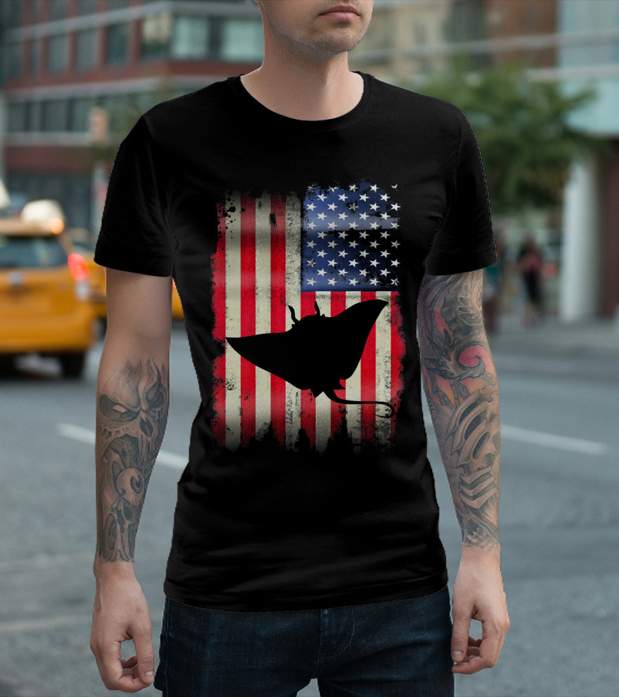 Manta Ray American Flag Stars And Stripes USA Patriotic T-Shirt